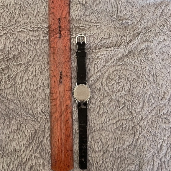 Rare & Collectible Lorus Quartz Mickey Mouse Watch - Picture 3 of 6